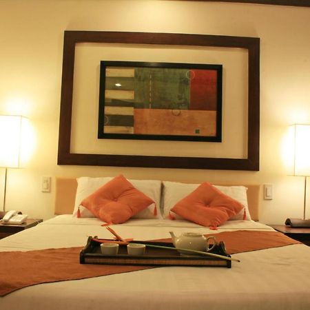O Hotel Bacolod Extérieur photo