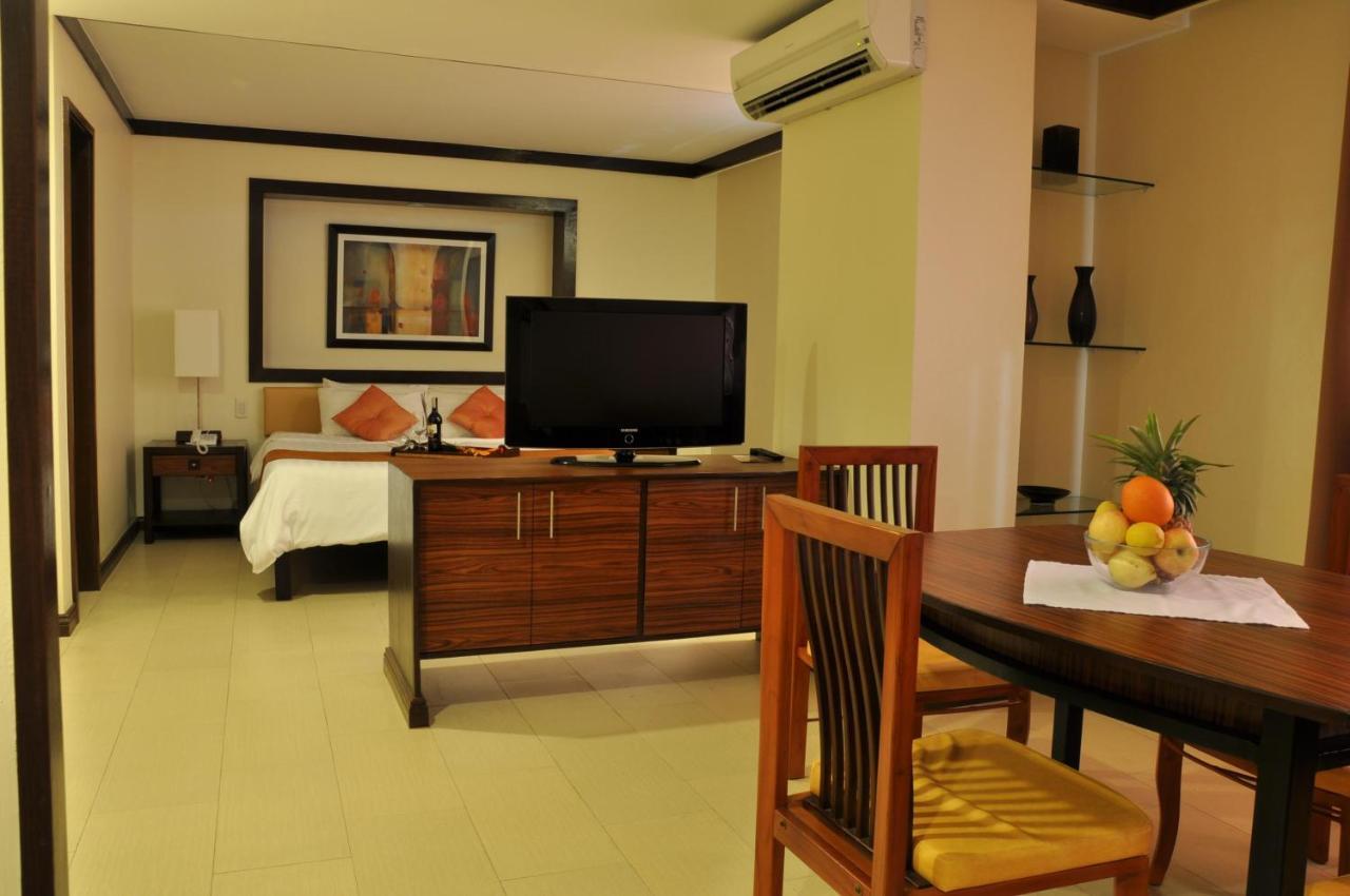 O Hotel Bacolod Extérieur photo